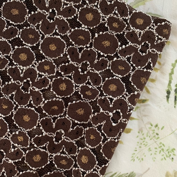 Brown Flower Mesh Scoop Neck Fitted Top - Picture 3 of 7